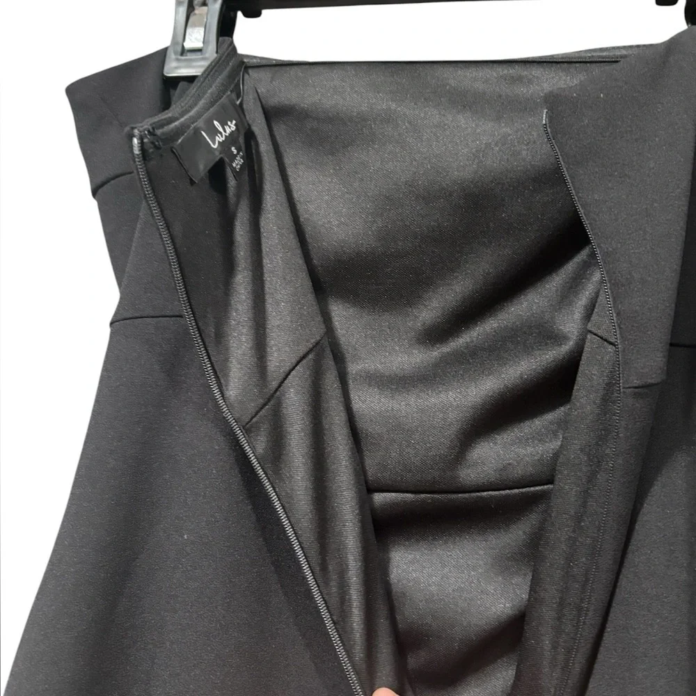 Lulu‘s after hours black ruffle maxi dress size small - Picture 5 of 8